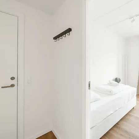 Fantastic 2-bed W Balcony Lägenhet Odense