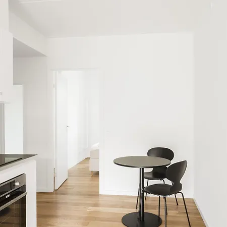 Fantastic 2-bed W Balcony Lägenhet Odense