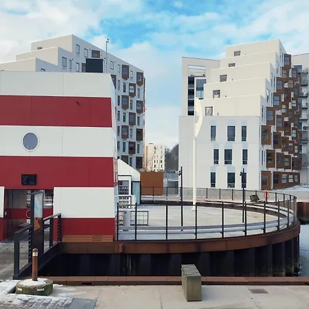 Fantastic 2-bed W Balcony